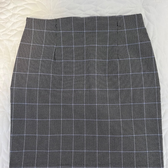 Dynamite Pencil Skirt - Picture 3 of 3